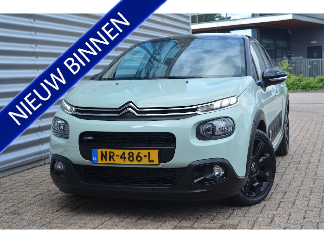 Citroën C3 - 1.2 PureTech Shine Navi/Pano/Camera/Org.NL - AutoWereld.nl
