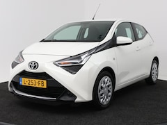 Toyota Aygo - 1.0 VVT-i x-play | Apple CarPlay / Android Auto (Navigatie) | Airco | Camera |