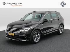 Volkswagen Tiguan - 1.5 TSI R-Line Business+ | Stoel/Stuurverwarming | Panorama dak | Adaptive Cruise | Trekha