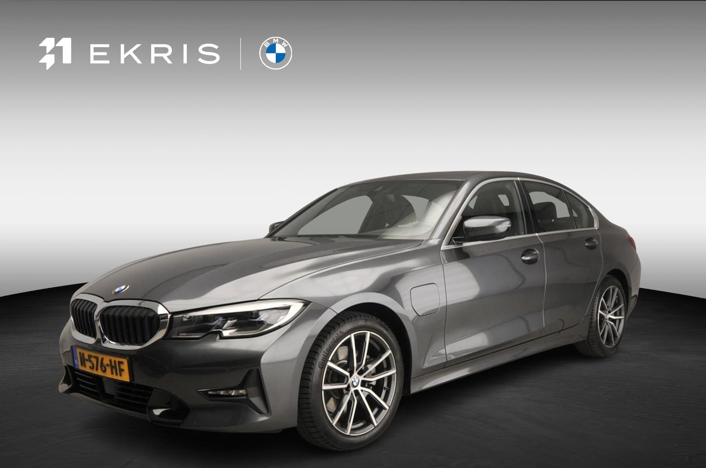 BMW 3-serie - Sedan 320e | Laserlicht | Leder | Navigatie | Active cruise | Trekhaak | Sportstoelen | St - AutoWereld.nl