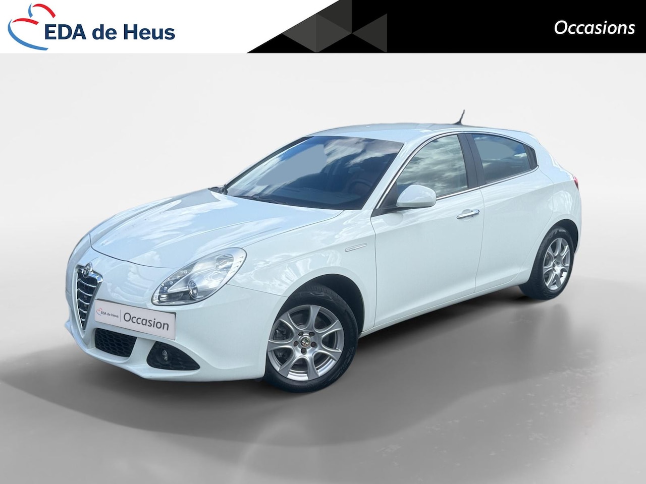 Alfa Romeo Giulietta - 1.4 T Distinctive | Parkeersensoren | Climate Control | Navigatie | Leder | Cruise Control - AutoWereld.nl