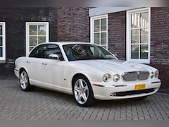 Jaguar XJ - 4.2 V8 - Uniek - Nieuwstaat Wij zijn op afspraak geopend Graag bellen voor uw komst