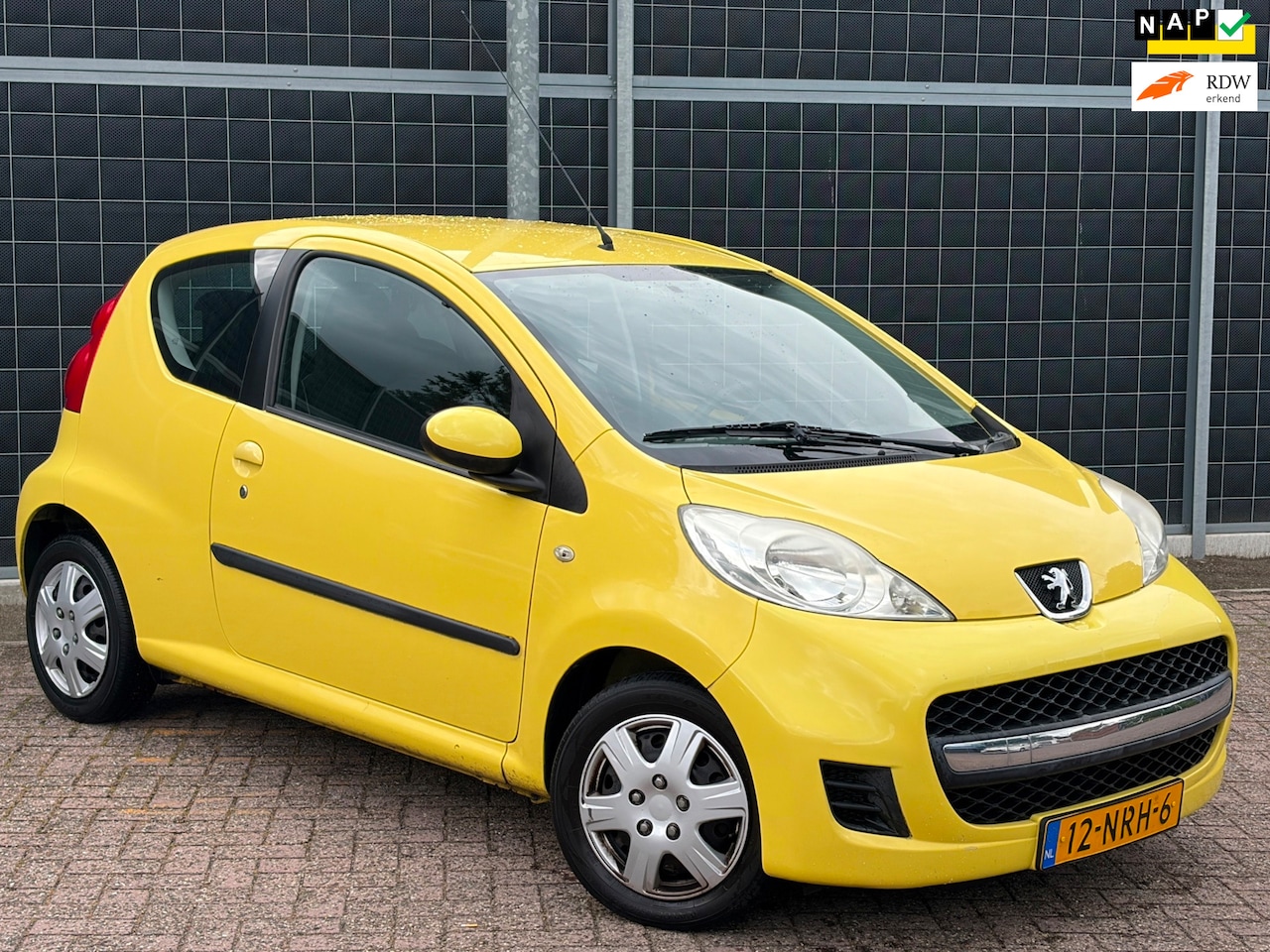 Peugeot 107 - 1.0-12V XS 1.0-12V XS - AutoWereld.nl