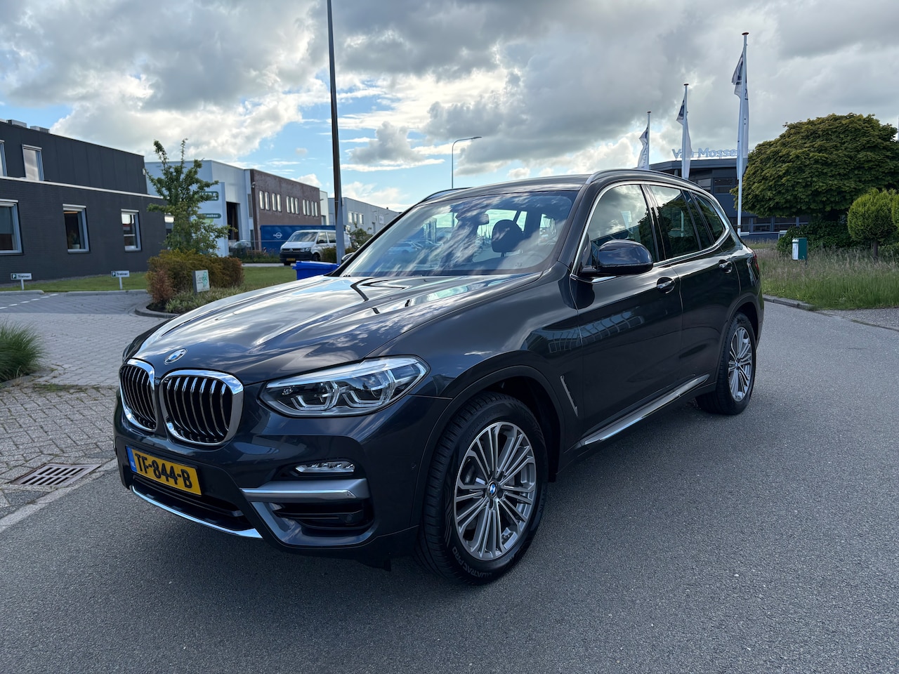 BMW X3 - 3.0i xDrive High Executive Panoramadak - AutoWereld.nl