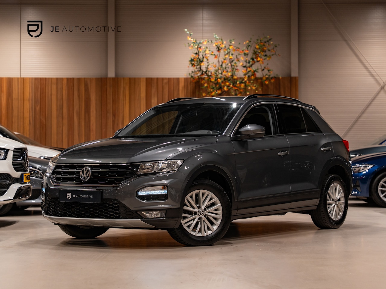 Volkswagen T-Roc - 1.0 TSI Style 1.0 TSI Style, Apple Carplay, ACC, PDC, Cam, Clima, Private Glas, Multistuur, Volledig Ond - AutoWereld.nl