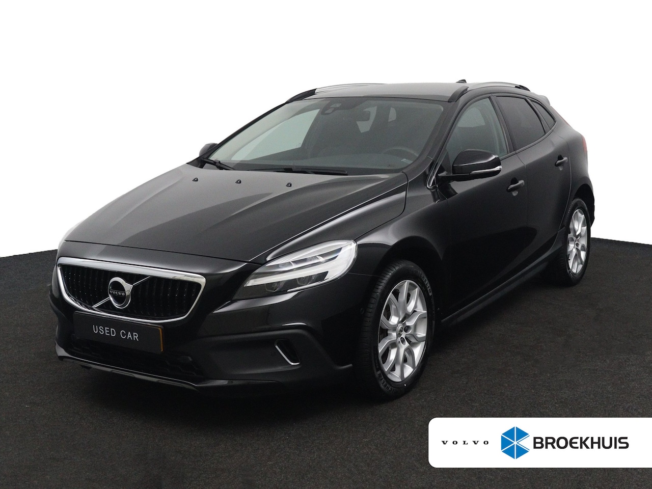 Volvo V40 Cross Country - T3 Polar+ Luxury | Panoramadak | Stoelverwarming | Leder | Parkeersensoren voor en achter - AutoWereld.nl