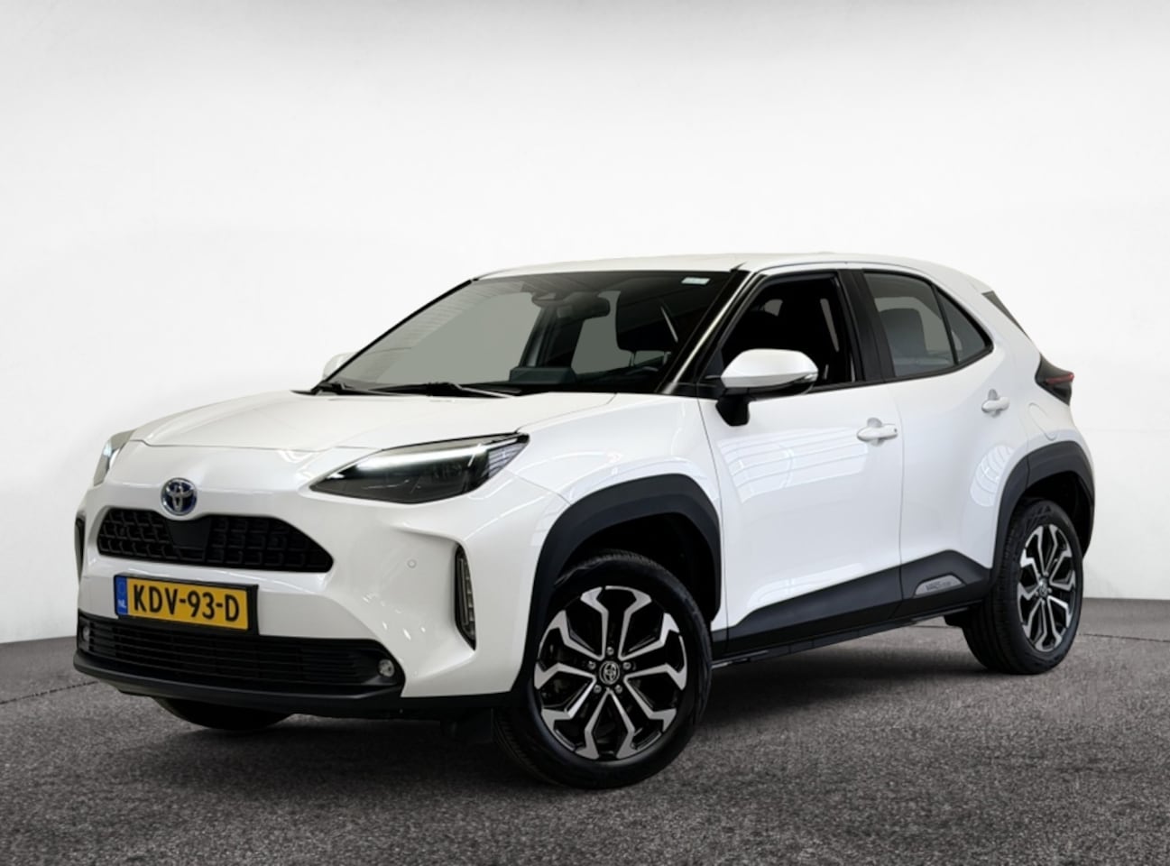 Toyota Yaris Cross - 1.5 Hybrid First Ed| Stoel+stuur verw| Adap.Cruise| Trekhaak| PD - AutoWereld.nl