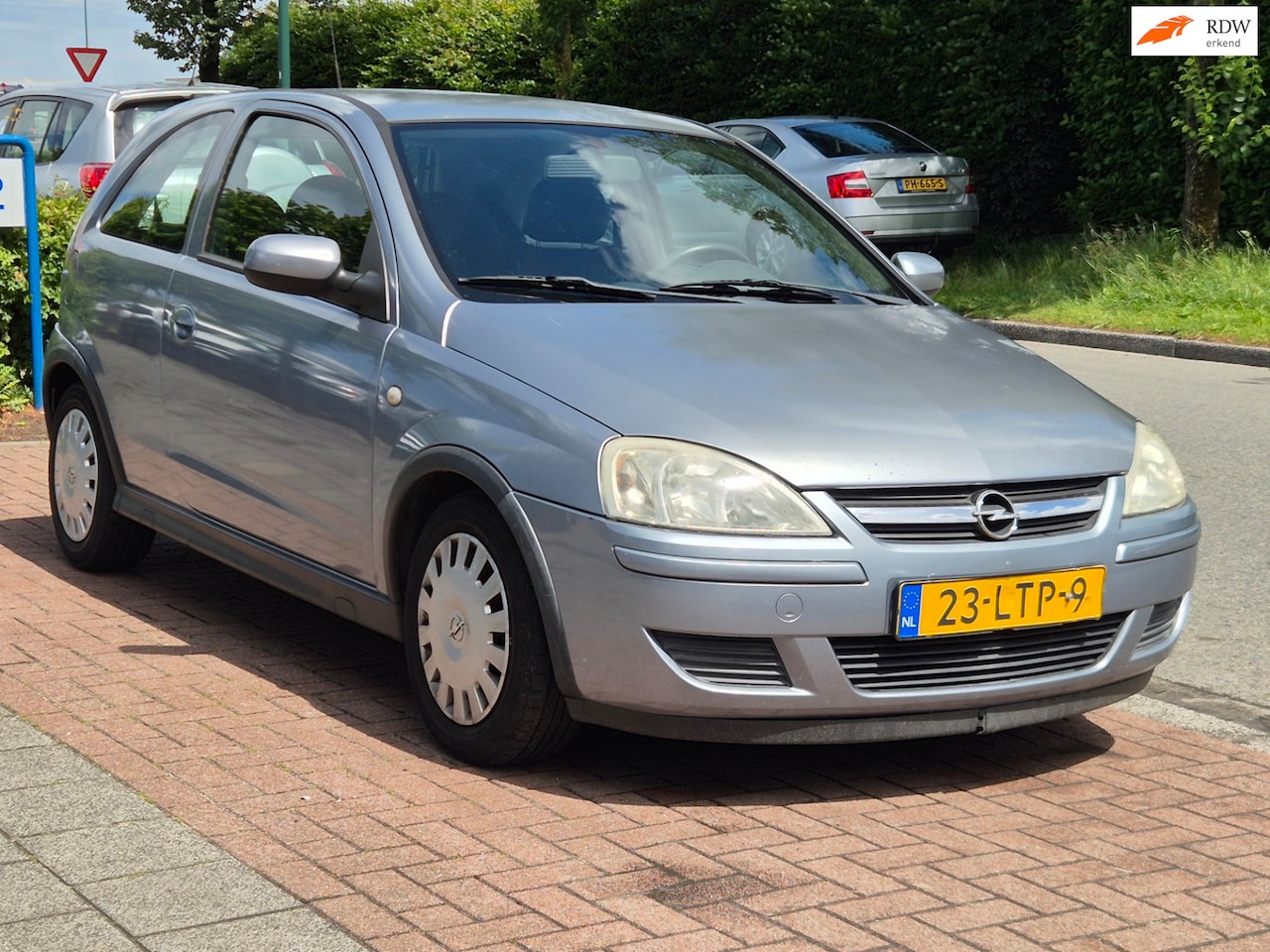 Opel Corsa - 1.2 Sport *AIRCO| €1250,- Goed rijdend - AutoWereld.nl