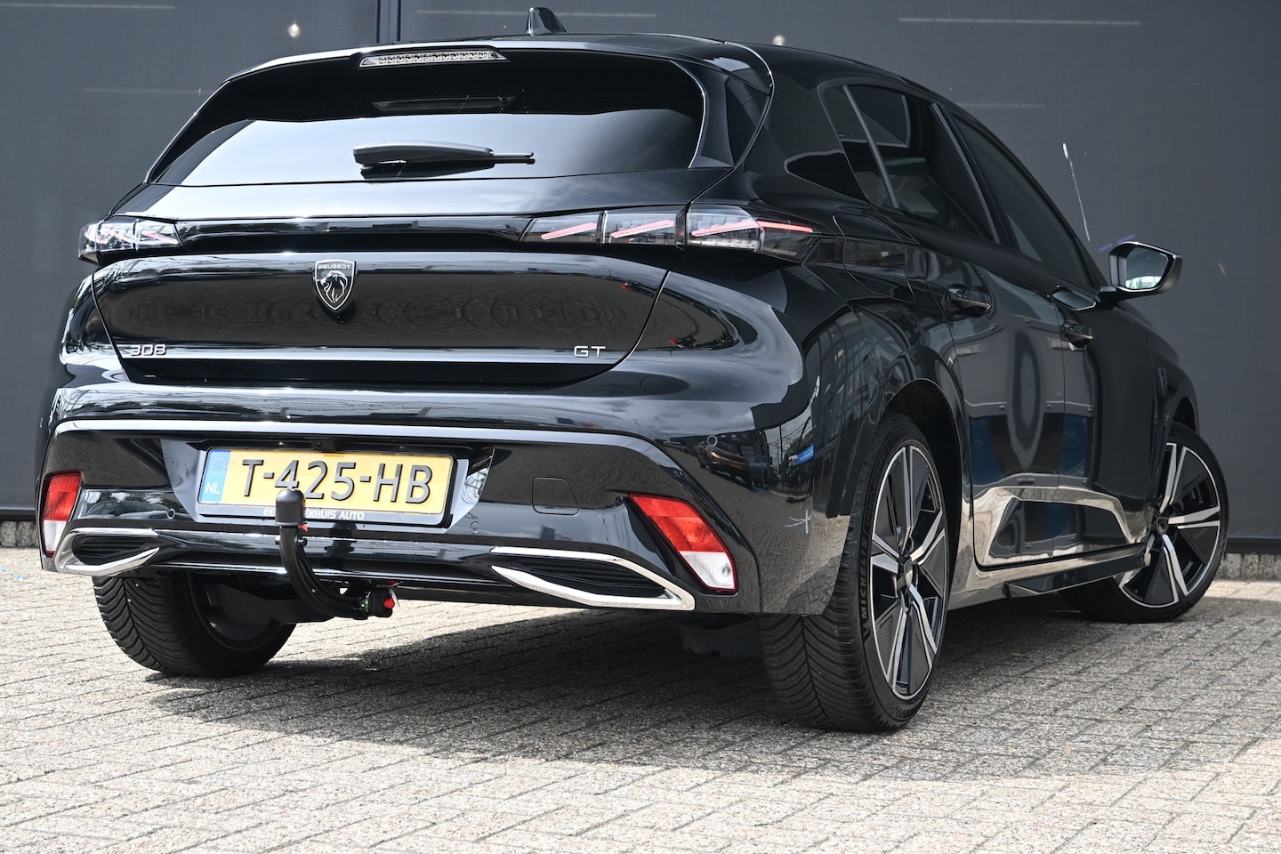 Peugeot 308 - 1.2 PureTech GT | Afn. Trekhaak | Alcantara | Achteruitrijcamera | Elektr. Stoel | Dodehoe - AutoWereld.nl