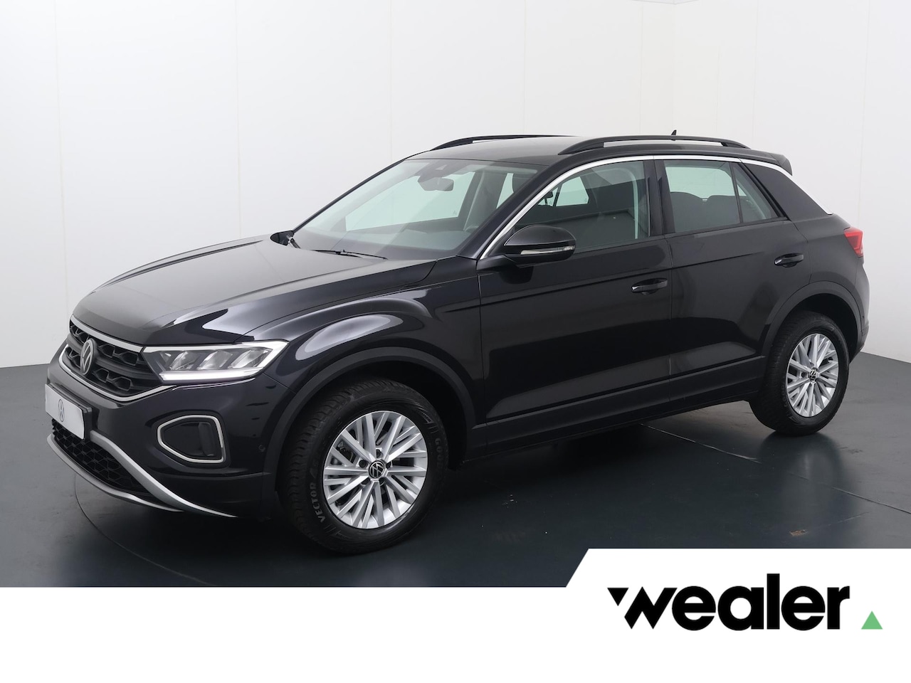 Volkswagen T-Roc - 1.5 TSI Life | 150 PK | Automaat | Adaptive cruise control | Navigatiesysteem | Dodehoek d - AutoWereld.nl