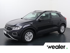 Volkswagen T-Roc - 1.5 TSI Life | 150 PK | Automaat | Adaptive cruise control | Navigatiesysteem | Dodehoek d