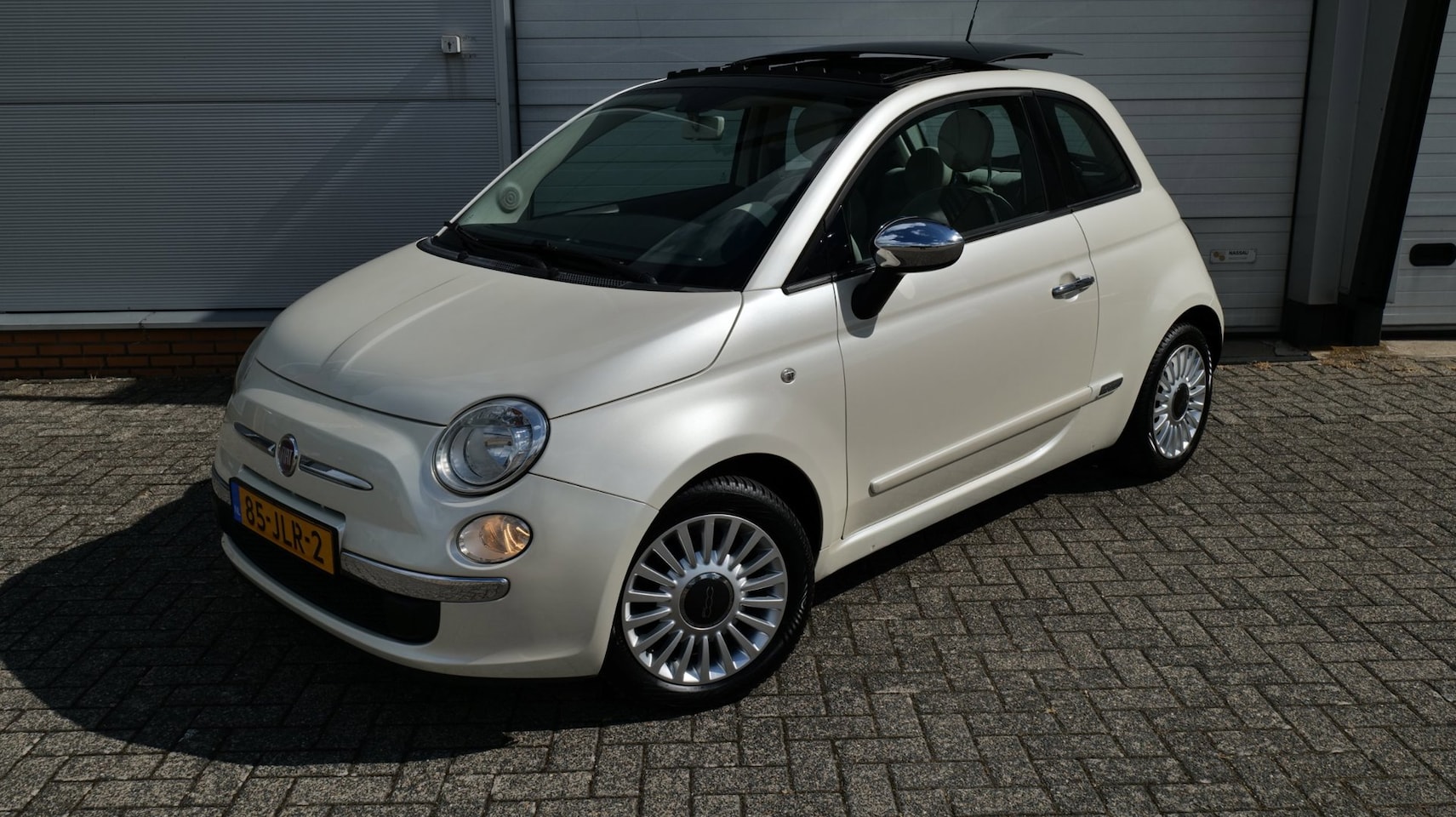Fiat 500 - 1.2 Lounge NL-auto NAP Automaat Creme/Parelmoer-lak Opendak /Schuifdak 2e eigenaar - AutoWereld.nl