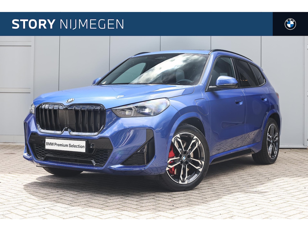 BMW X1 - xDrive25e M Sport Automaat / Panoramadak / Trekhaak / Sportstoelen / M Adaptief onderstel - AutoWereld.nl
