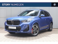 BMW X1 - xDrive25e M Sport Automaat / Panoramadak / Trekhaak / Sportstoelen / M Adaptief onderstel