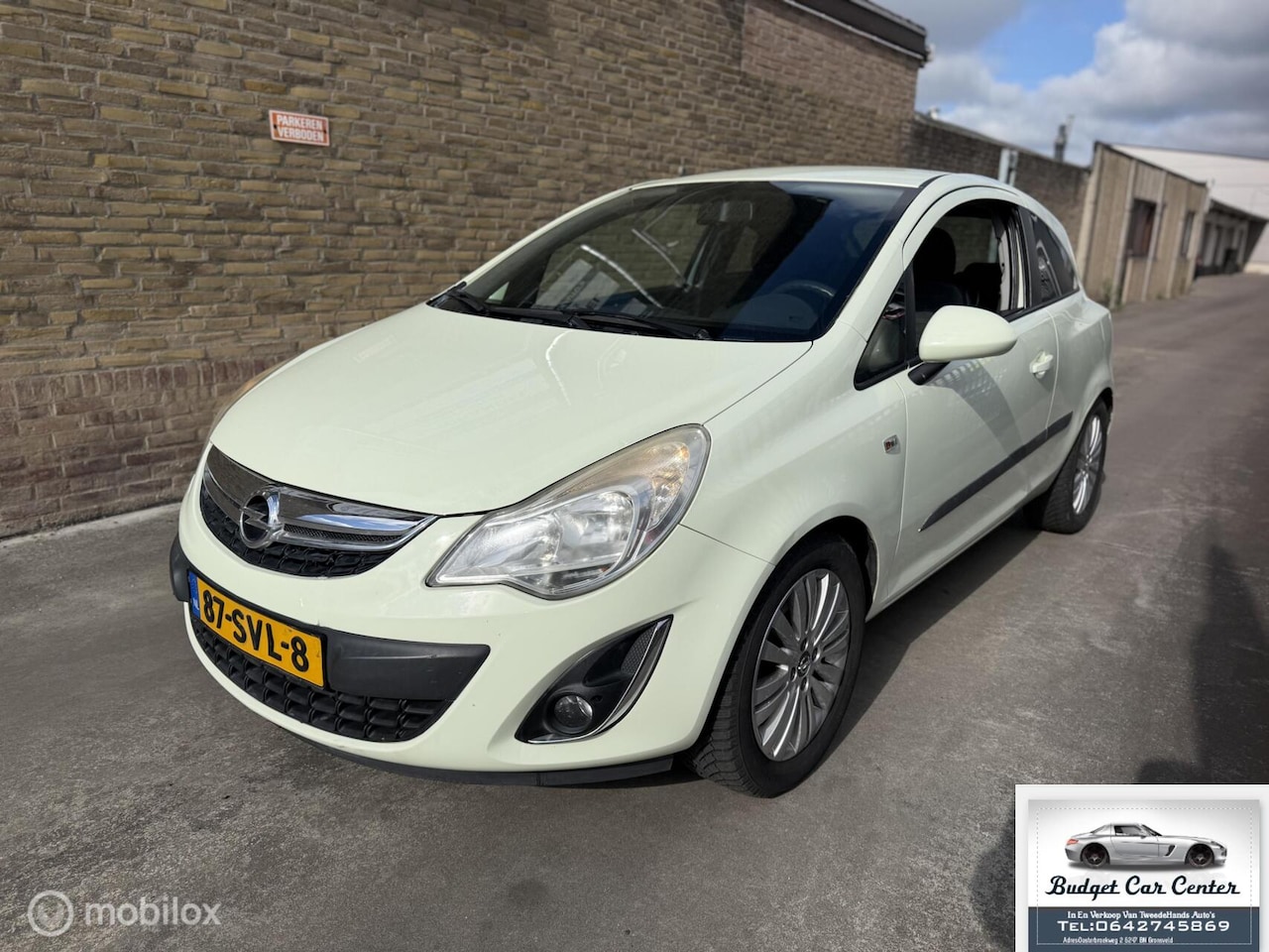 Opel Corsa - 1.2-16V Cosmo. Airco - AutoWereld.nl