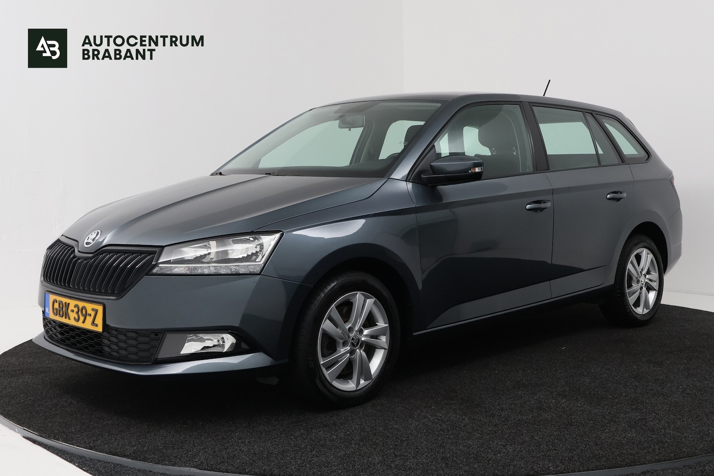 Skoda Fabia - 1.0 TSI Sport business (TREKHAAK, CAMERA, STOELVERWARMING, CRUISE CONTROL, PARKEERSENSOREN - AutoWereld.nl