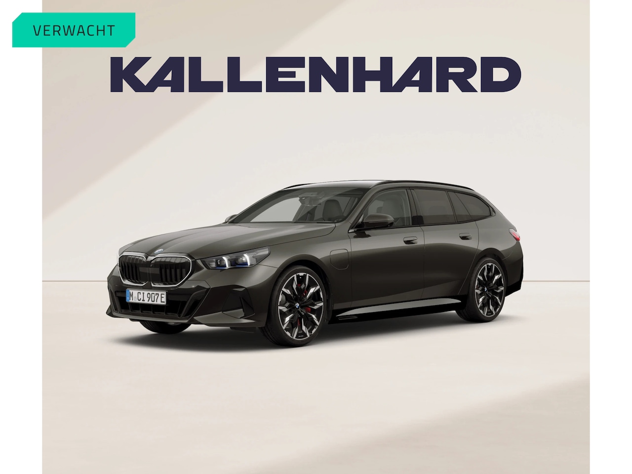 BMW 5-serie Touring - 550e xDrive M-Sport Pro - M-Zetels - Full Option - NP108.000 - AutoWereld.nl