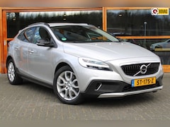 Volvo V40 Cross Country - T3 Geartronic | Trekhaak 1500 kg | Standkachel | On Call | Camera