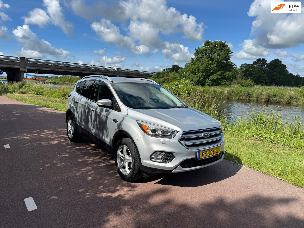 Ford Kuga - 1.5 Titanium Styling Pack *FACELIFT* *Luxe uitv.* - AutoWereld.nl