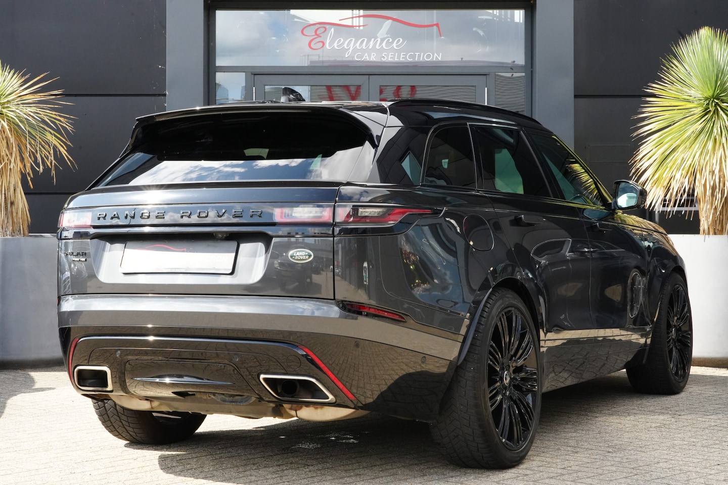 Land Rover Range Rover Velar - 3.0 V6 SC AWD R-Dynamic HSE 380pk COMPLEET NIEUWE MOTOR - AutoWereld.nl