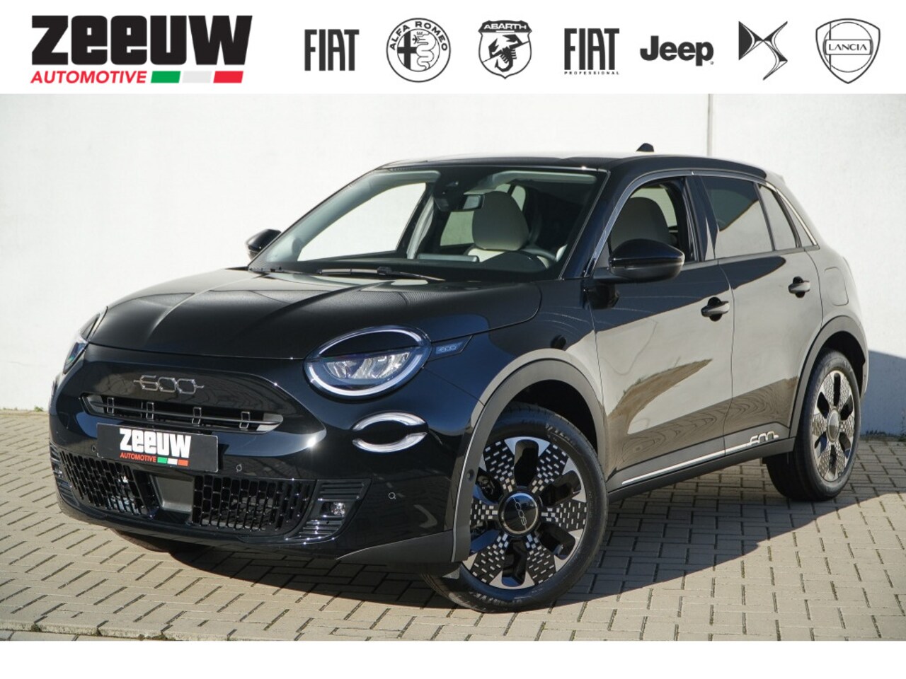 Fiat 600e - La Prima 54 kWh | Leder | Navi | Camera | Carplay | 18" - AutoWereld.nl