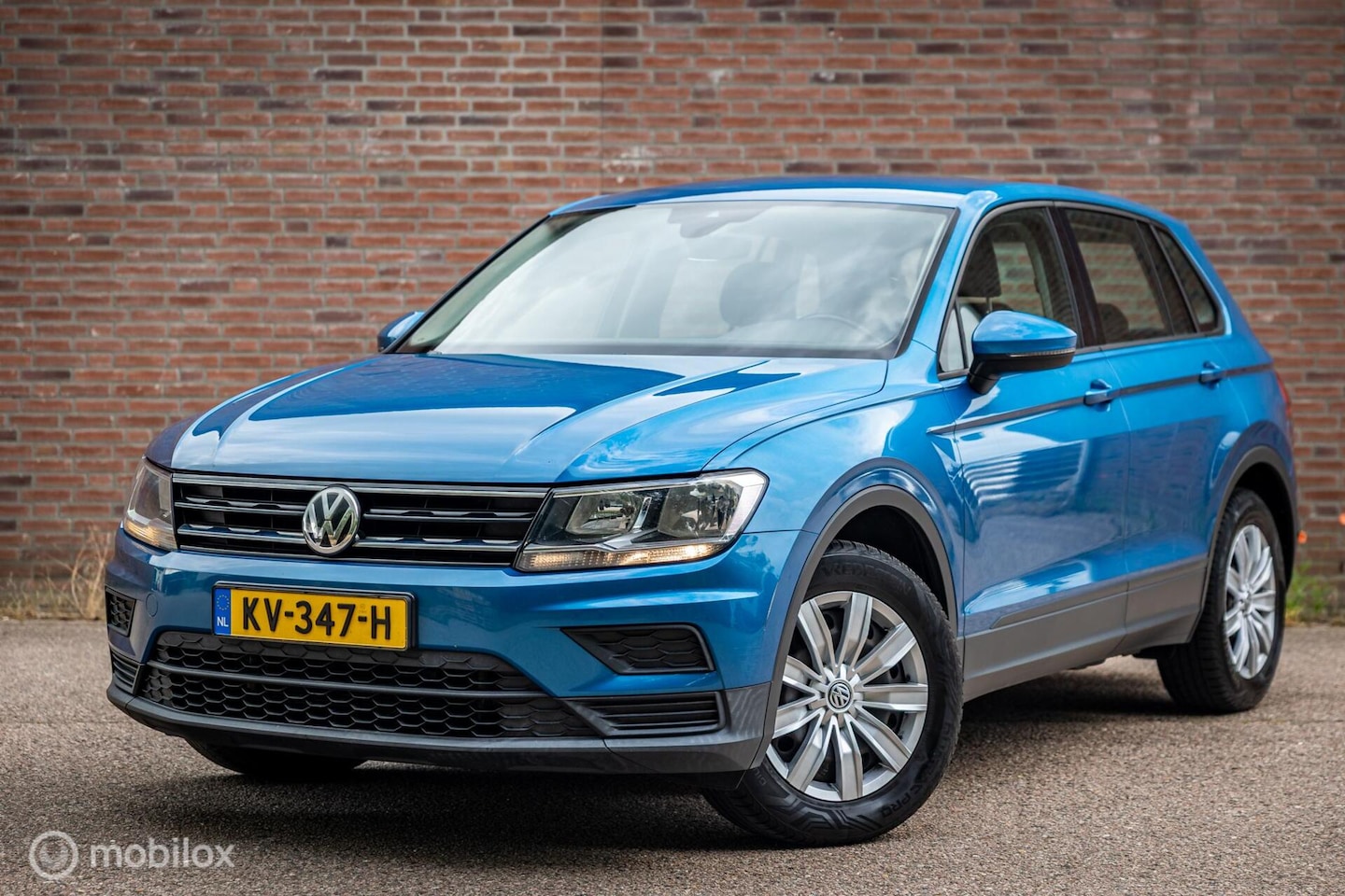 Volkswagen Tiguan - 2.0 TDI Connected Series |Nap |Trekhaak - AutoWereld.nl