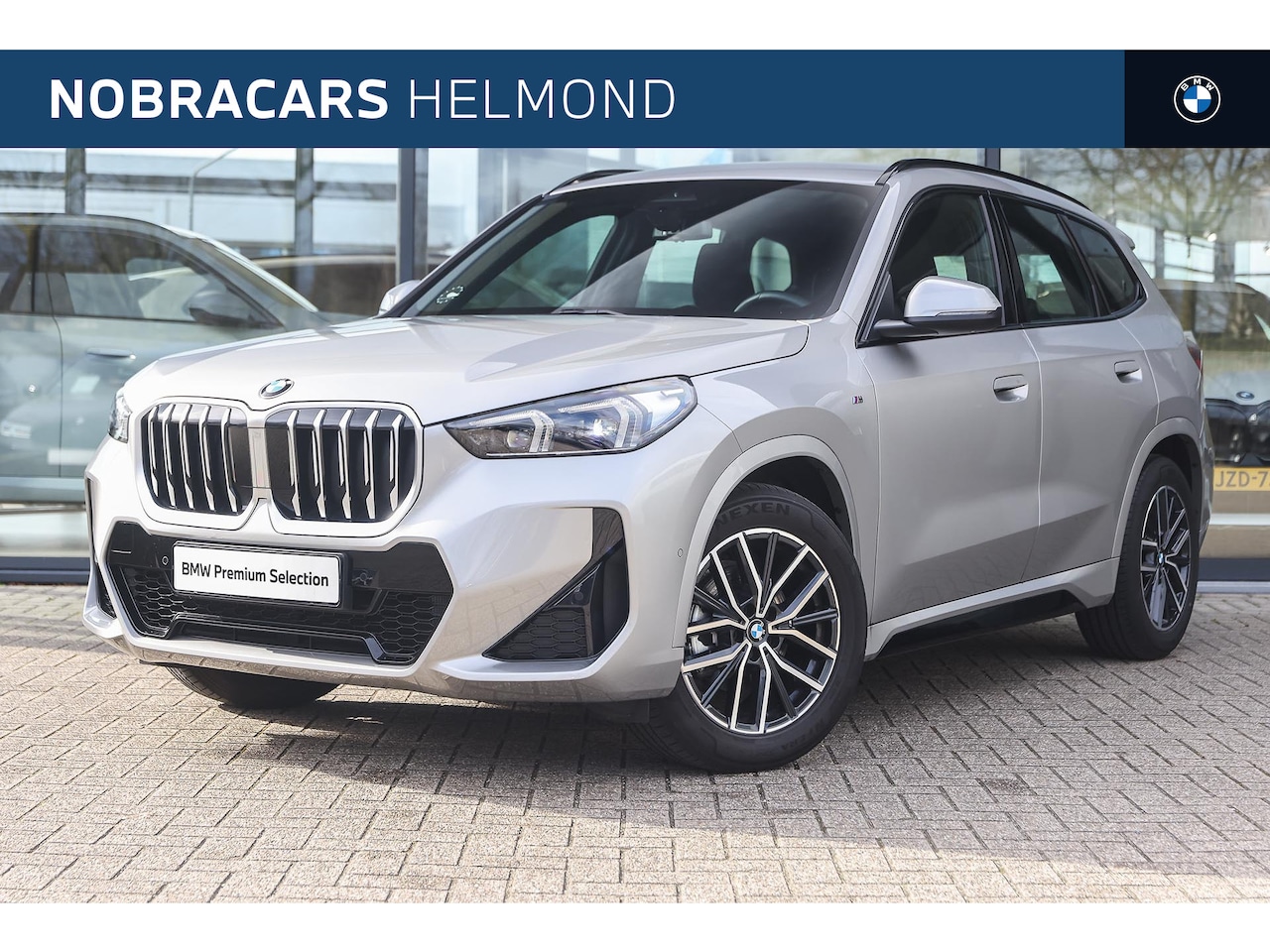 BMW X1 - sDrive18i M Sport Automaat / Sportstoelen / Achteruitrijcamera / Adaptieve LED / M Adaptie - AutoWereld.nl