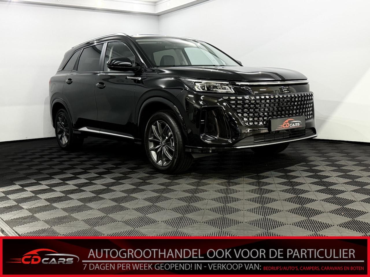 DFSK E5 - 1.5 PHEV Plug-in 7P Leder, Panoramadak, Camera, Navi, Verstelbare stoelen, Keyless start, - AutoWereld.nl