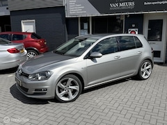 Volkswagen Golf - 1.0 TSI Connected Series, Airco, navigatie, camera, pdc, lm velgen, apk bij aflevering