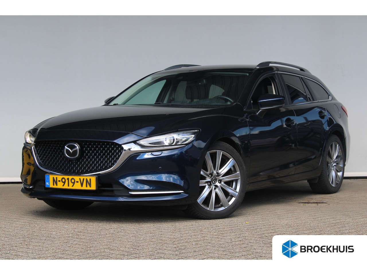 Mazda 6 Sportbreak - 2.0 SkyActiv-G 165 Business | Apple Carplay | Camera | Head up | LED | - AutoWereld.nl