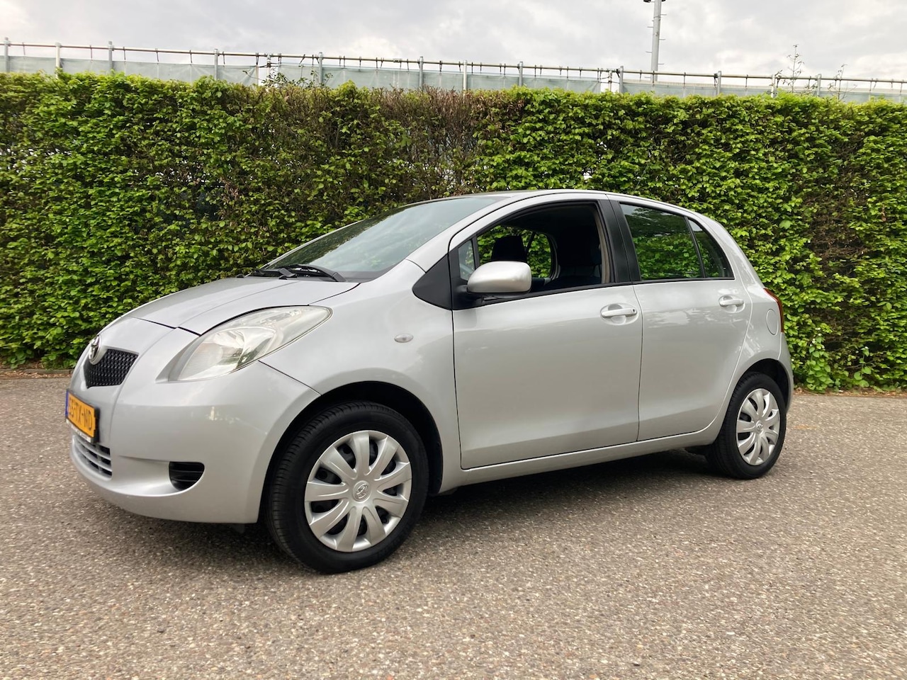 Toyota Yaris - 1.3 VVT-i Sol 1.3 VVTi Sol - AutoWereld.nl