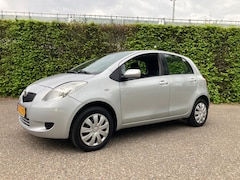 Toyota Yaris - 1.3 VVTi Sol