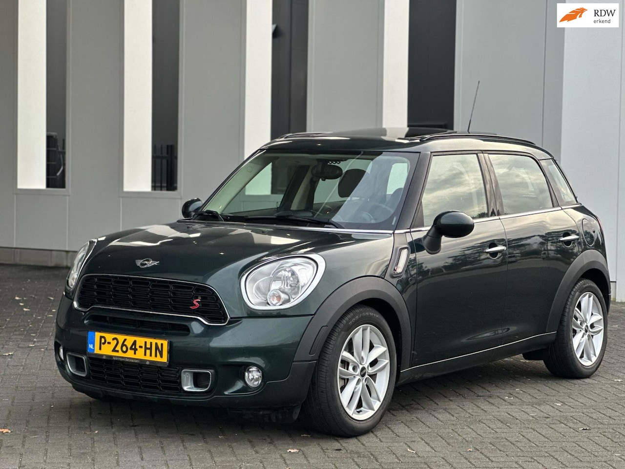 MINI Countryman - Mini 1.6 Cooper S 184 pk ALL4 Pepper, 72000 km, panoramadak, leder, stoelverwarming, parke - AutoWereld.nl