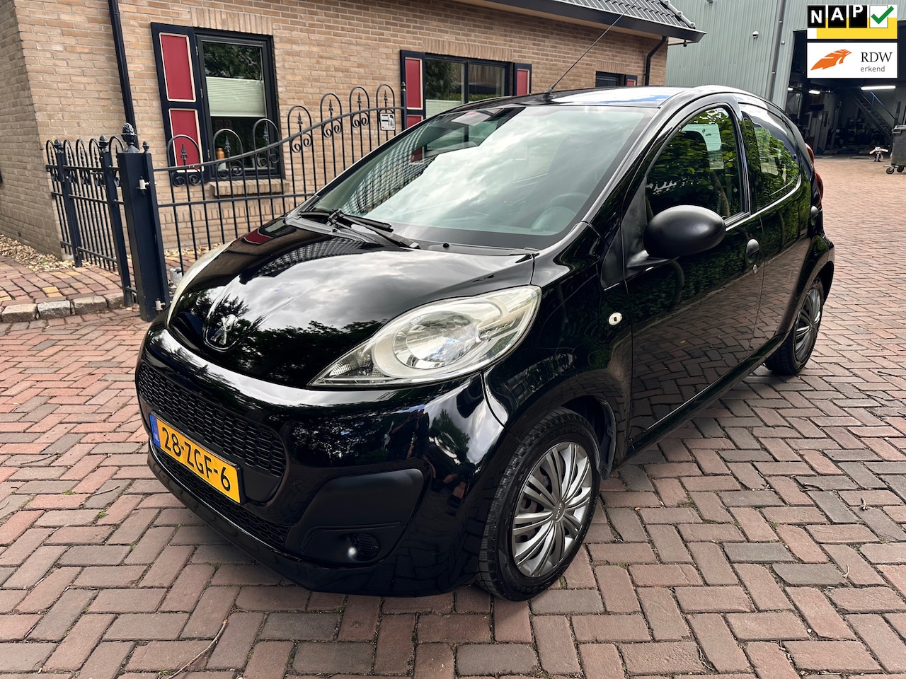 Peugeot 107 - 1.0 Access Accent 1.0 Access Accent - AutoWereld.nl