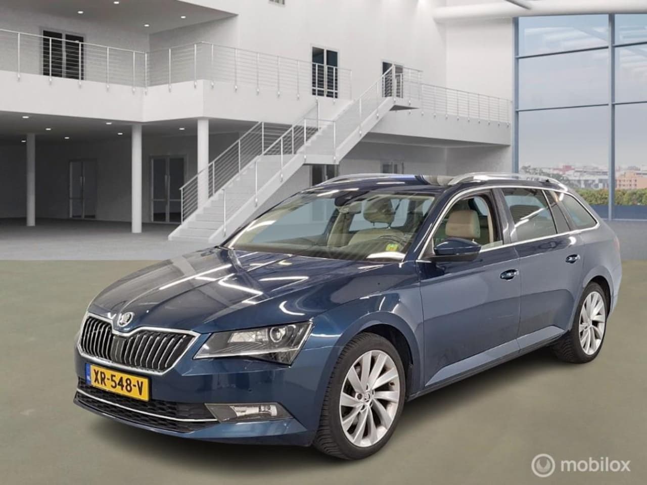 Skoda Superb Combi - 1.4 TSI ACT Style Business Leer/Camera/Xenon - AutoWereld.nl