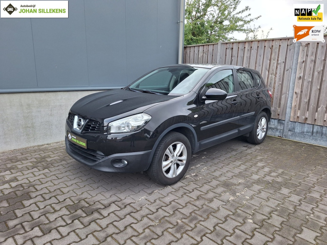 Nissan Qashqai - 1.6 Acenta | Airco | Cruise Control | Trekhaak (afneembaar) - AutoWereld.nl