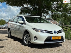 Toyota Auris Touring Sports - 1.8 Hybrid Dynamic | Navi + Camera + Clima Nu € 5.975,