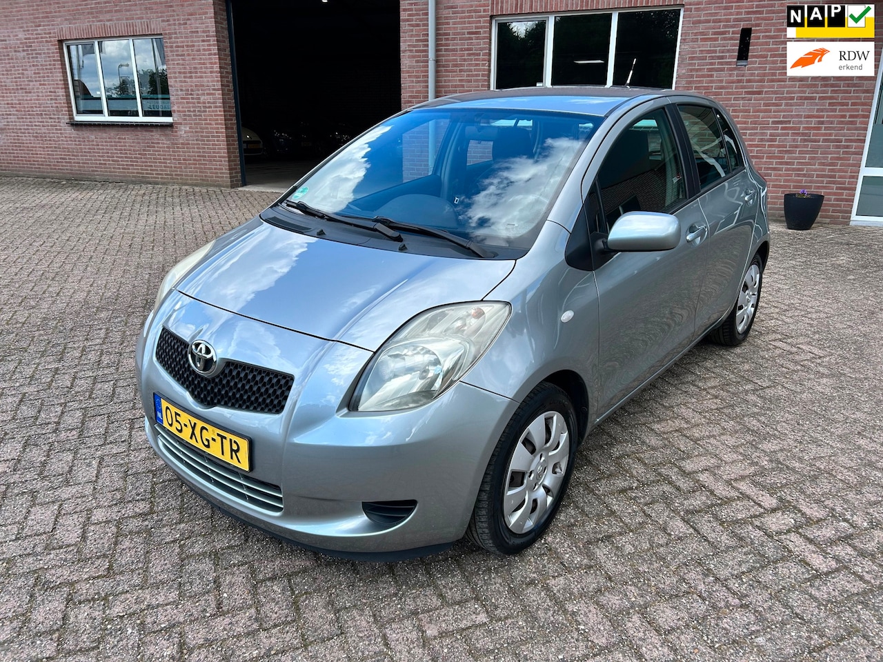 Toyota Yaris - 1.3 VVTi Sol // Airco // Nieuwe APK - AutoWereld.nl