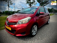 Toyota Yaris - 1.3 VVT-i Aspiration, airco, trekhaak, camera, tweede eigenaar