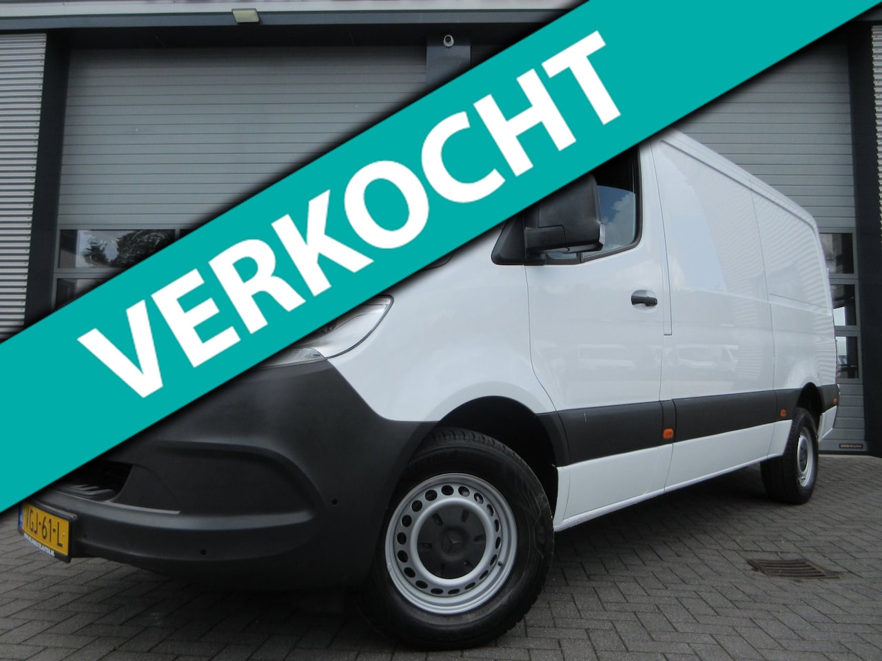 Mercedes-Benz Sprinter - 316cdi L2H1 163pk Automaat, Navigatie, Camera, Trekhaak, 3-Zits, PDC, 3500kg ahw. - AutoWereld.nl