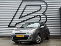 Renault Clio - 1.5 dCi Night & Day 1e Eigenaar|Navi|Clima|Cruise|Trekhaak|PDC|N.A.P|Nieuwe APK bij afleve