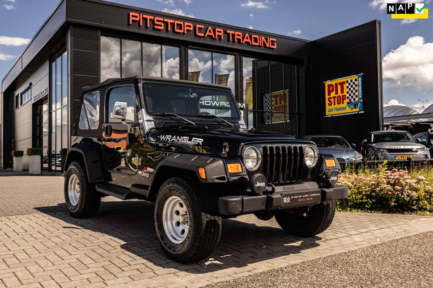 Jeep Wrangler - 4.0i Hardtop Sahara 4.0i Hardtop Sahara, 177 PK, Nederlandse auto, Automaat, 5-zits! - AutoWereld.nl