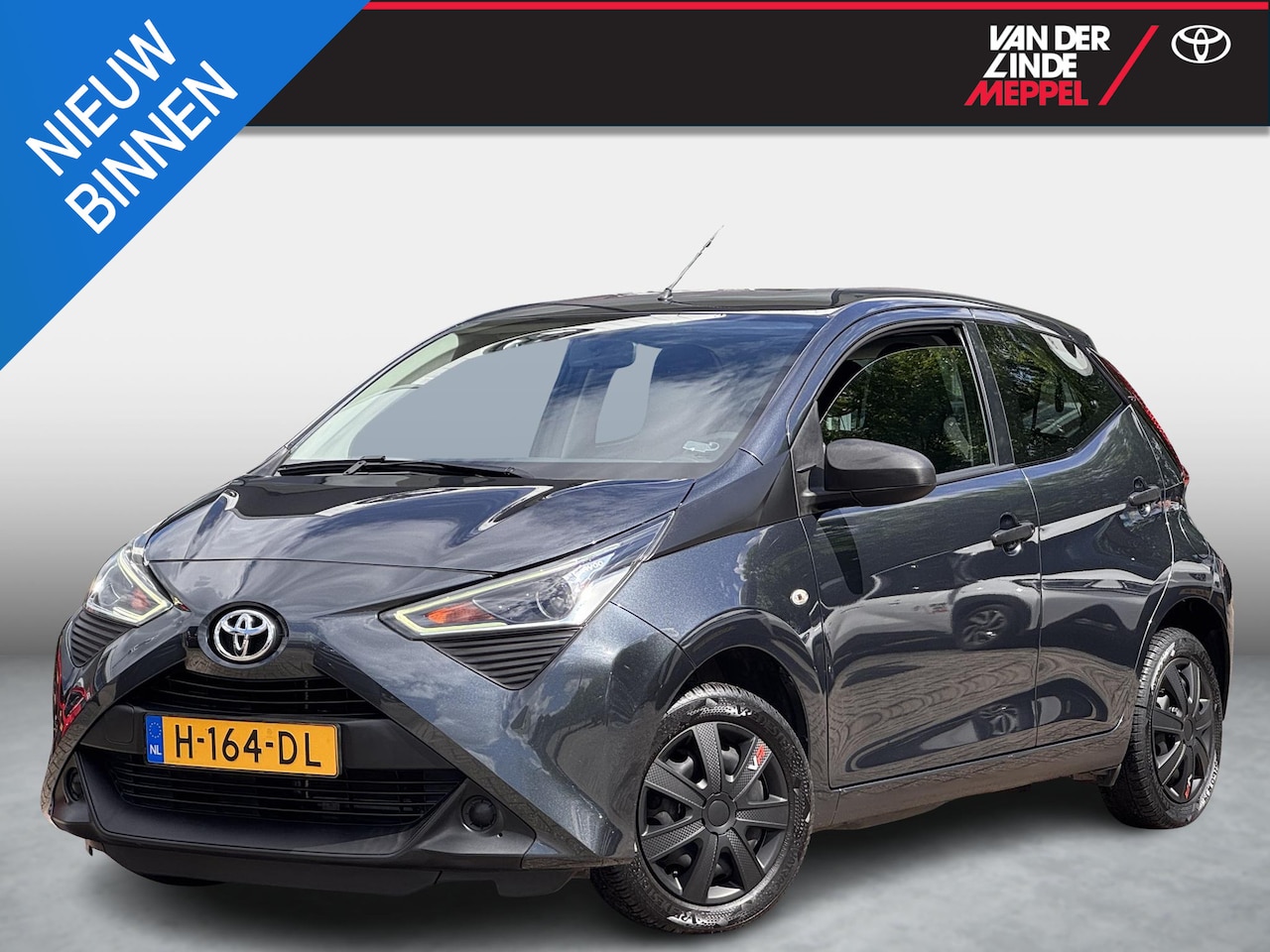 Toyota Aygo - 1.0 VVT-i X-Fun Airco Bleutooth All Season - AutoWereld.nl