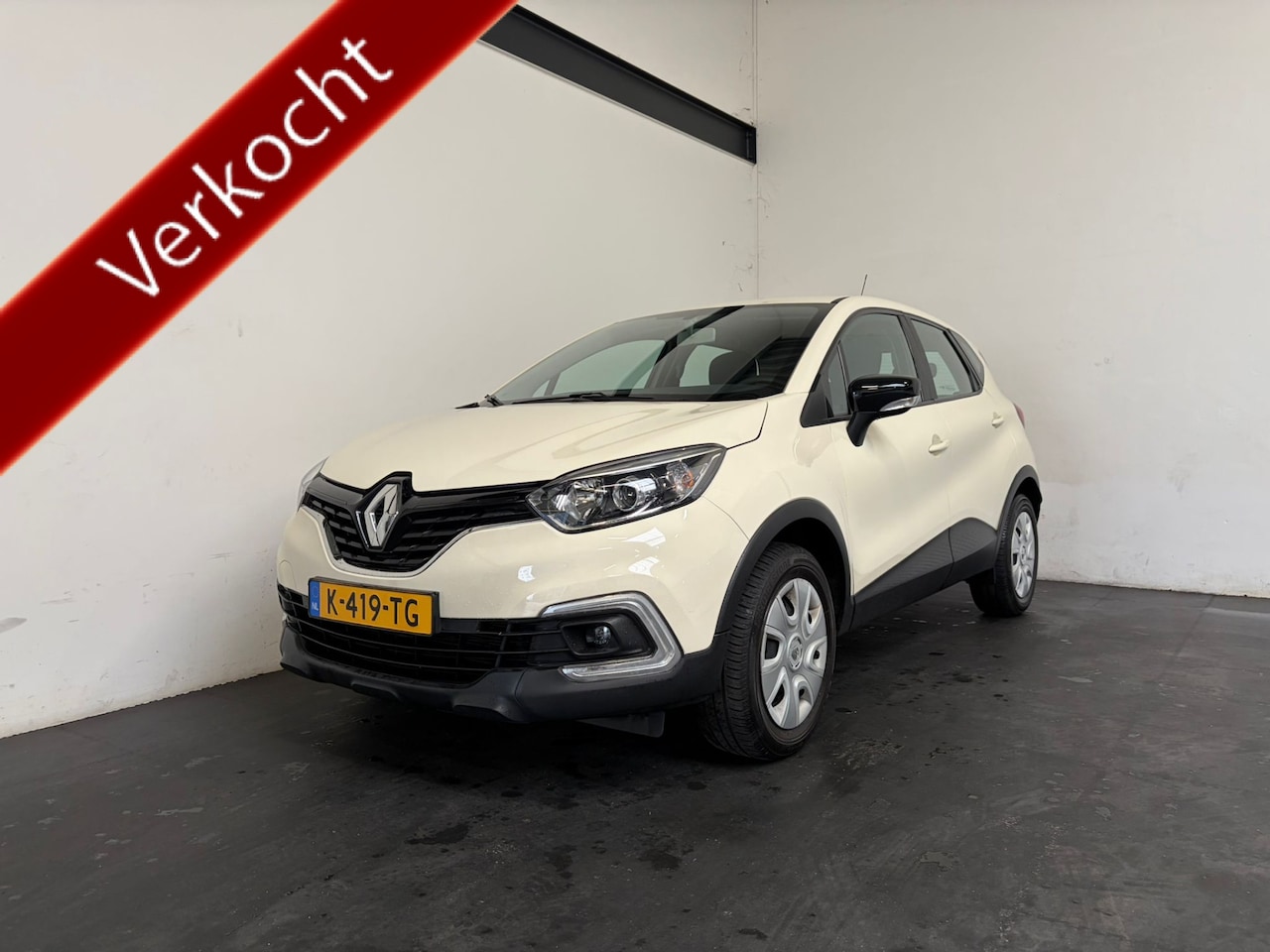 Renault Captur - 0.9 TCe Life. Trekhaak! - AutoWereld.nl