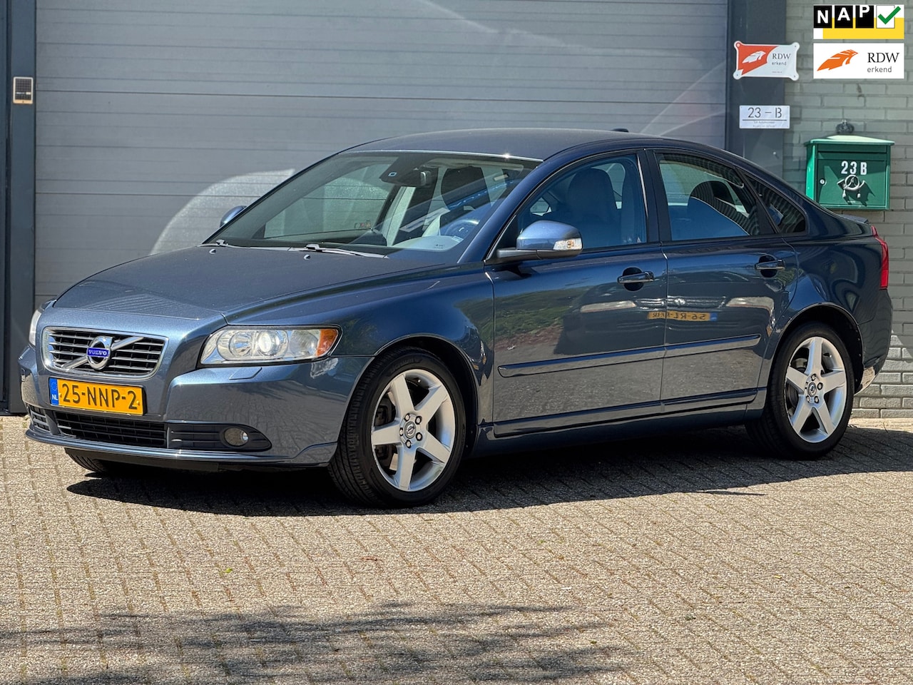 Volvo S40 - 2.0 D3 Momentum - 5 cilinder - - AutoWereld.nl