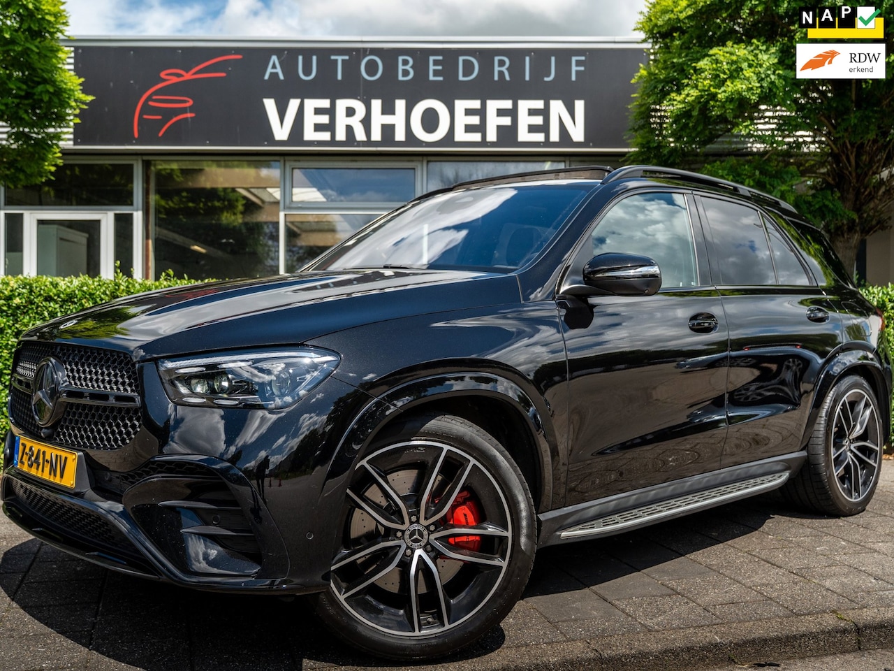 Mercedes-Benz GLE-Klasse - 400 e 4MATIC | AMG LINE PREMIUM | MATRIX LED | SFEERVERLICHTING | LUCHTVERING | PANORAMADA - AutoWereld.nl