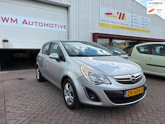 Opel Corsa - 1.2-16V Design Edition AIRCO NAVI