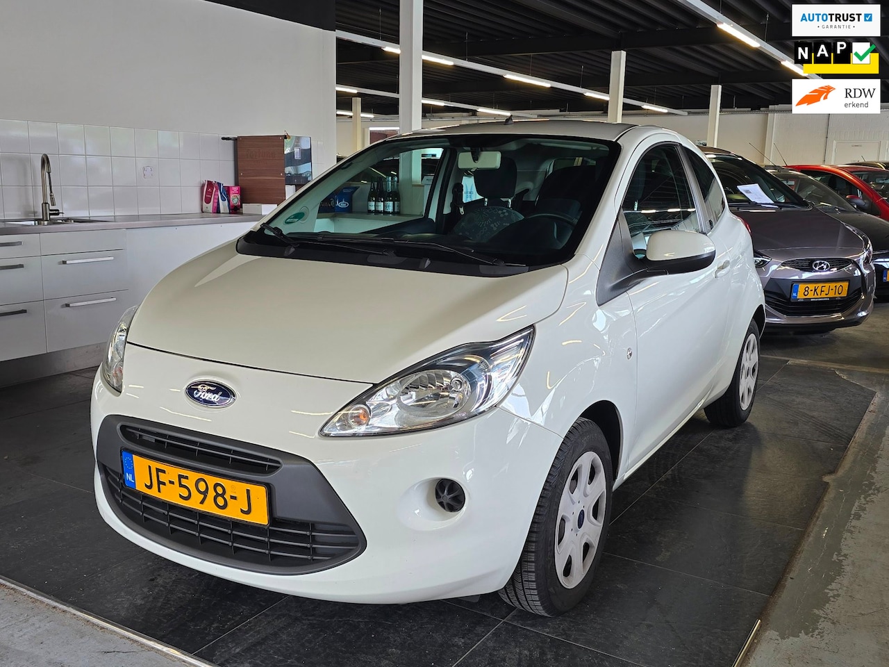 Ford Ka - 1.2 Style start/stop/AIRCO/N.A.P/APK 03-2027/HISTORIE/ - AutoWereld.nl