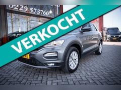 Volkswagen T-Roc - 1.0 TSI Style |Virtual Cockpit | Trekhaak | Adapt. cruise | Carplay | Parkeerhulp |