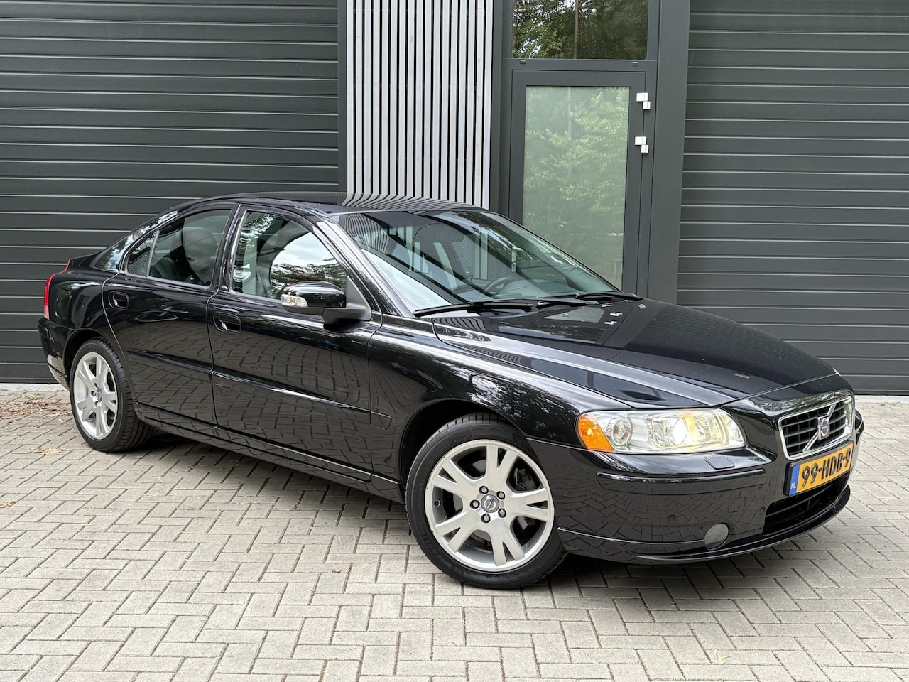 Volvo S60 - 2.5T Drivers Edition 2.5T Drivers Edition - AutoWereld.nl